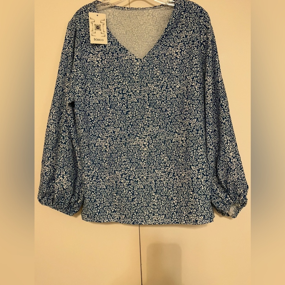 Basico Women's Blue Floral V-Neck Blouse